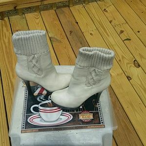 Jennifer Lopez Ivory short boots